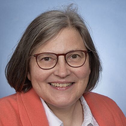 Porträt von Pastorin Maren Schlotfeld