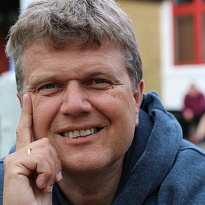 Porträt von Hartmuth Wahnung, Pastor der ev. luth. Kirchengemeinde "Zum Guten Hirten"