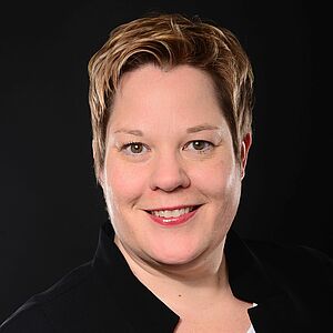 Porträt von Pastorin Antje Eddelbüttel