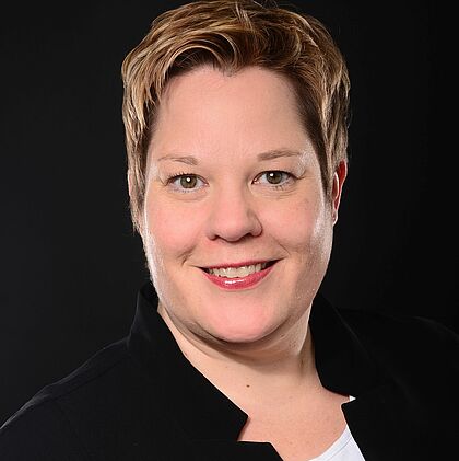 Porträt von Pastorin Antje Eddelbüttel
