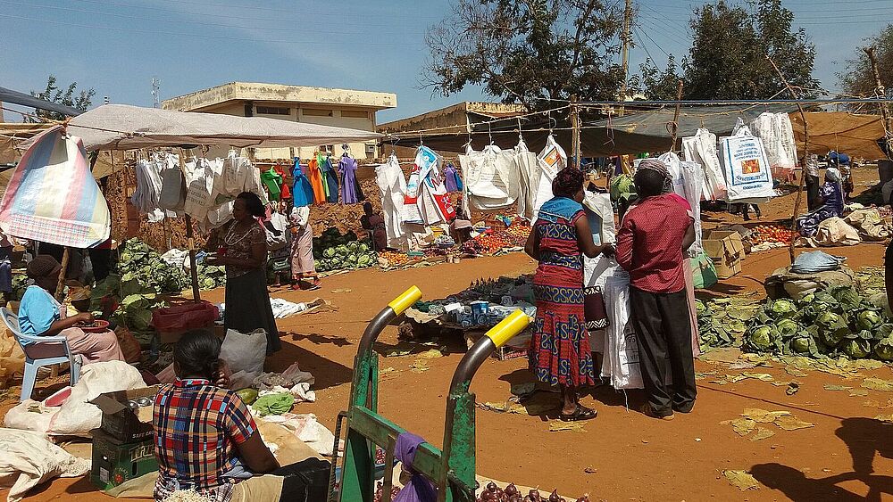Wochenmarkt in Kenia Quelle: Ökumenische Arbeitsstelle im Kirchenkreis Rantzau-Münsterdorf
