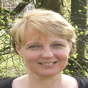 Porträt von Pastorin Dr. Wiebke Bähnk, Innenstadtgemeinde Itzehoe