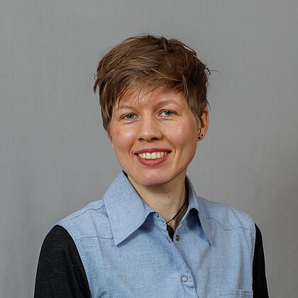 Porträt von Vikarin Thea Lüth
