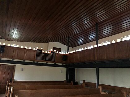 Lichter auf der Empore in der Kirche zu Wilster